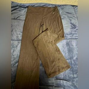 Nike Women’s Yoga Pants/Flare Leggings Size Small